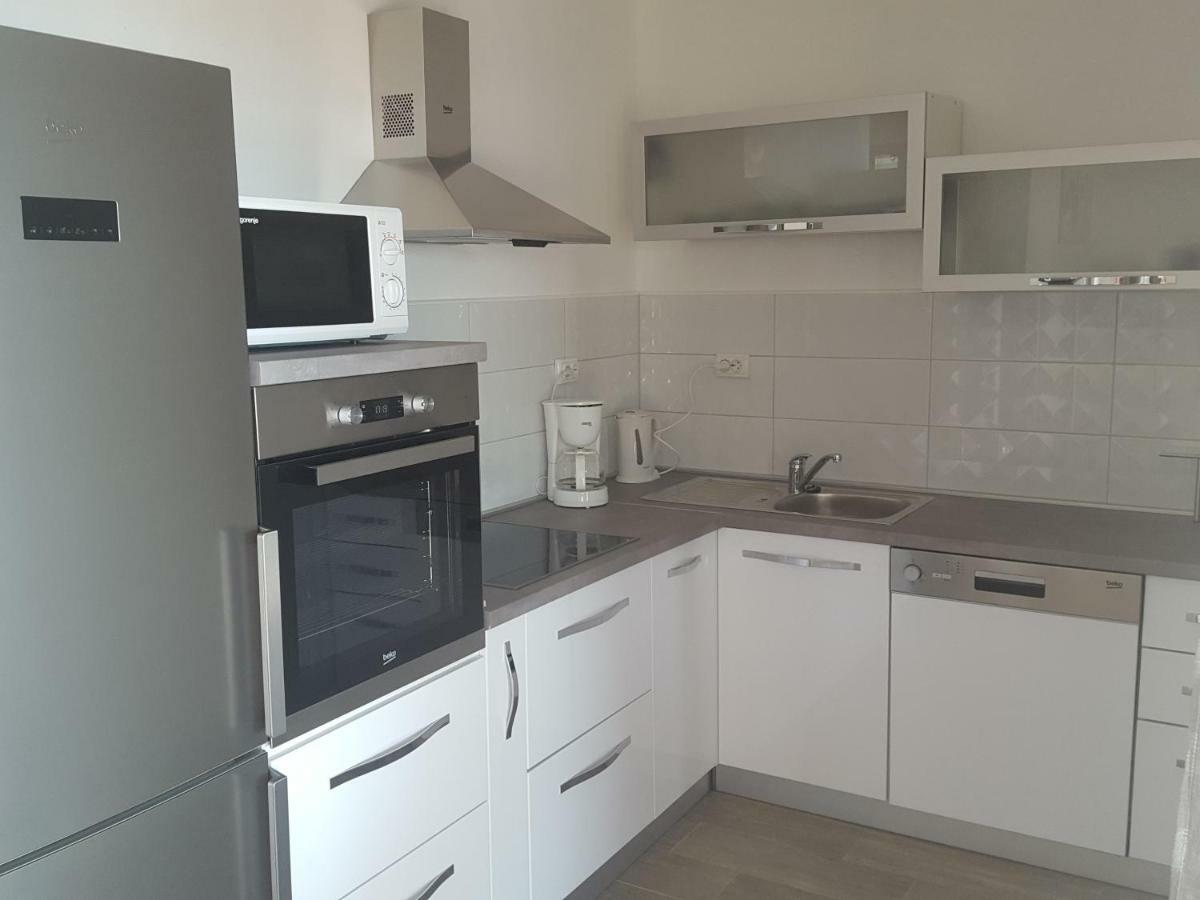 Apartmani Slavica Ραμπ Εξωτερικό φωτογραφία