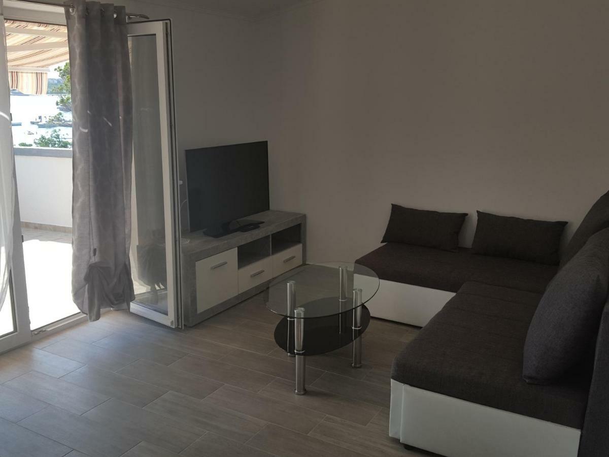 Apartmani Slavica Ραμπ Εξωτερικό φωτογραφία