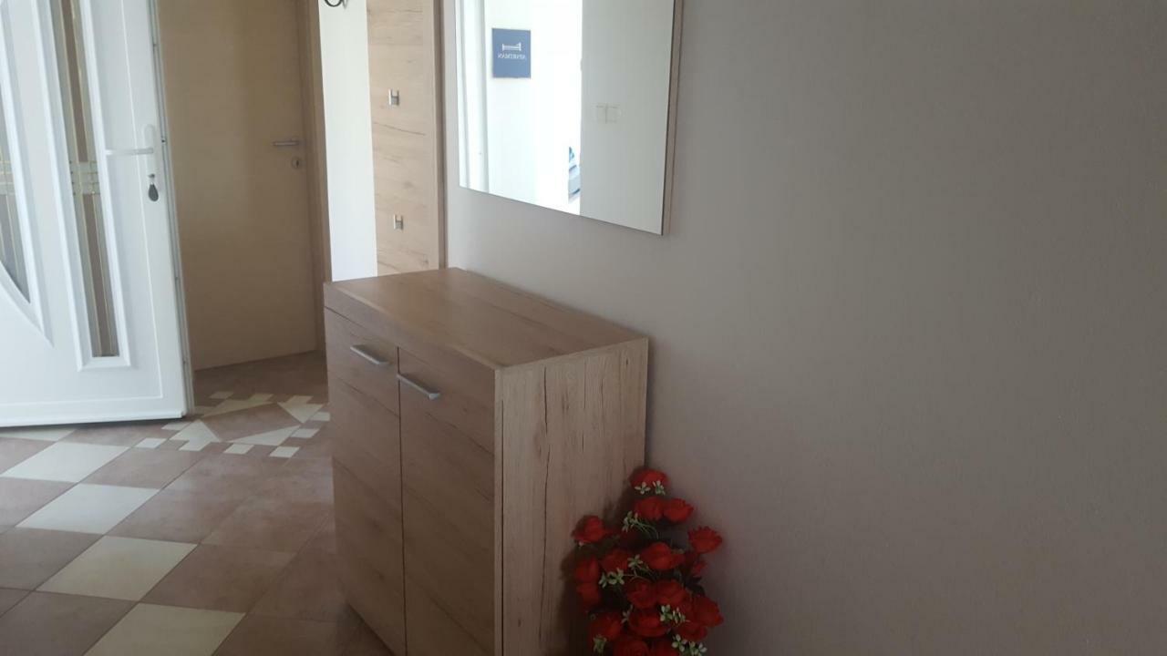 Apartmani Slavica Ραμπ Εξωτερικό φωτογραφία