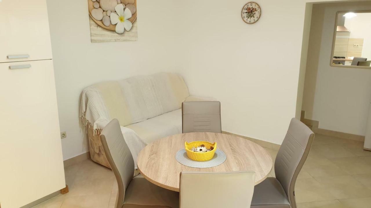 Apartmani Slavica Ραμπ Εξωτερικό φωτογραφία