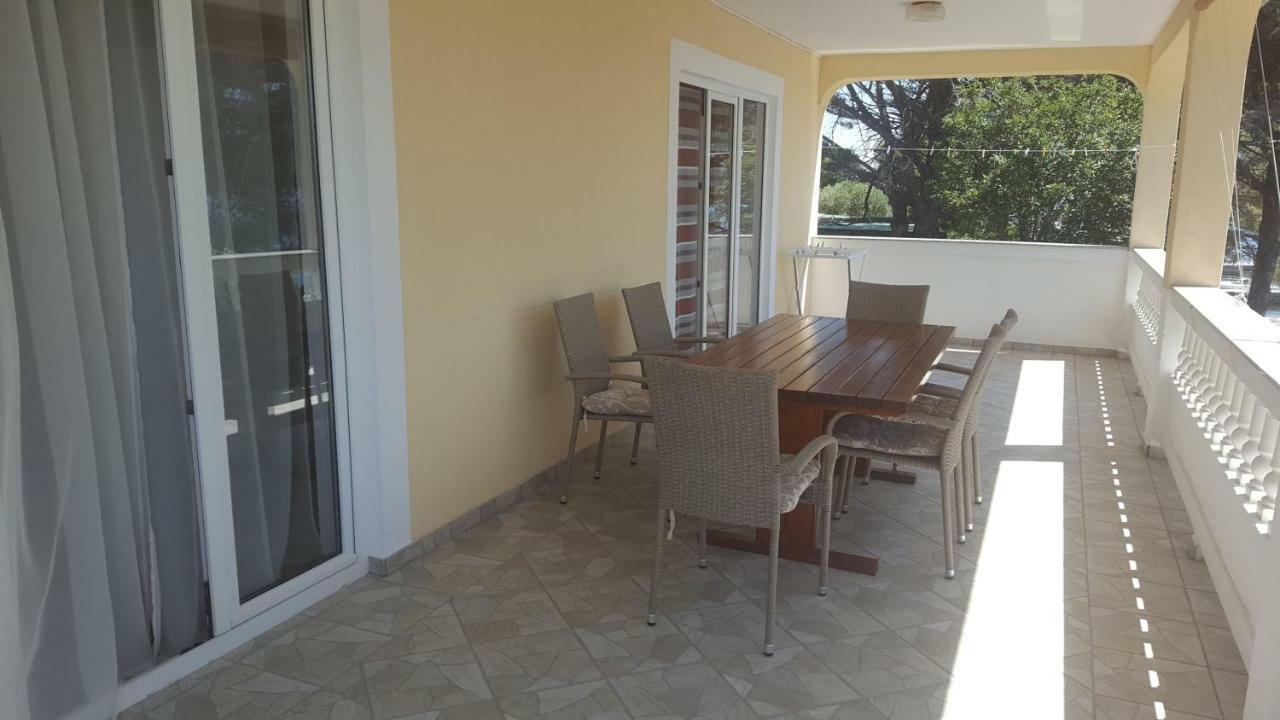 Apartmani Slavica Ραμπ Εξωτερικό φωτογραφία