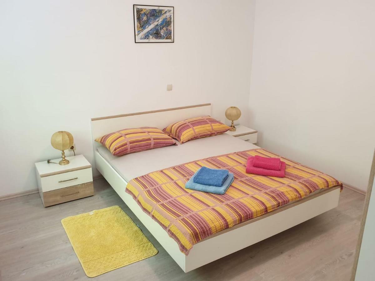 Apartmani Slavica Ραμπ Εξωτερικό φωτογραφία