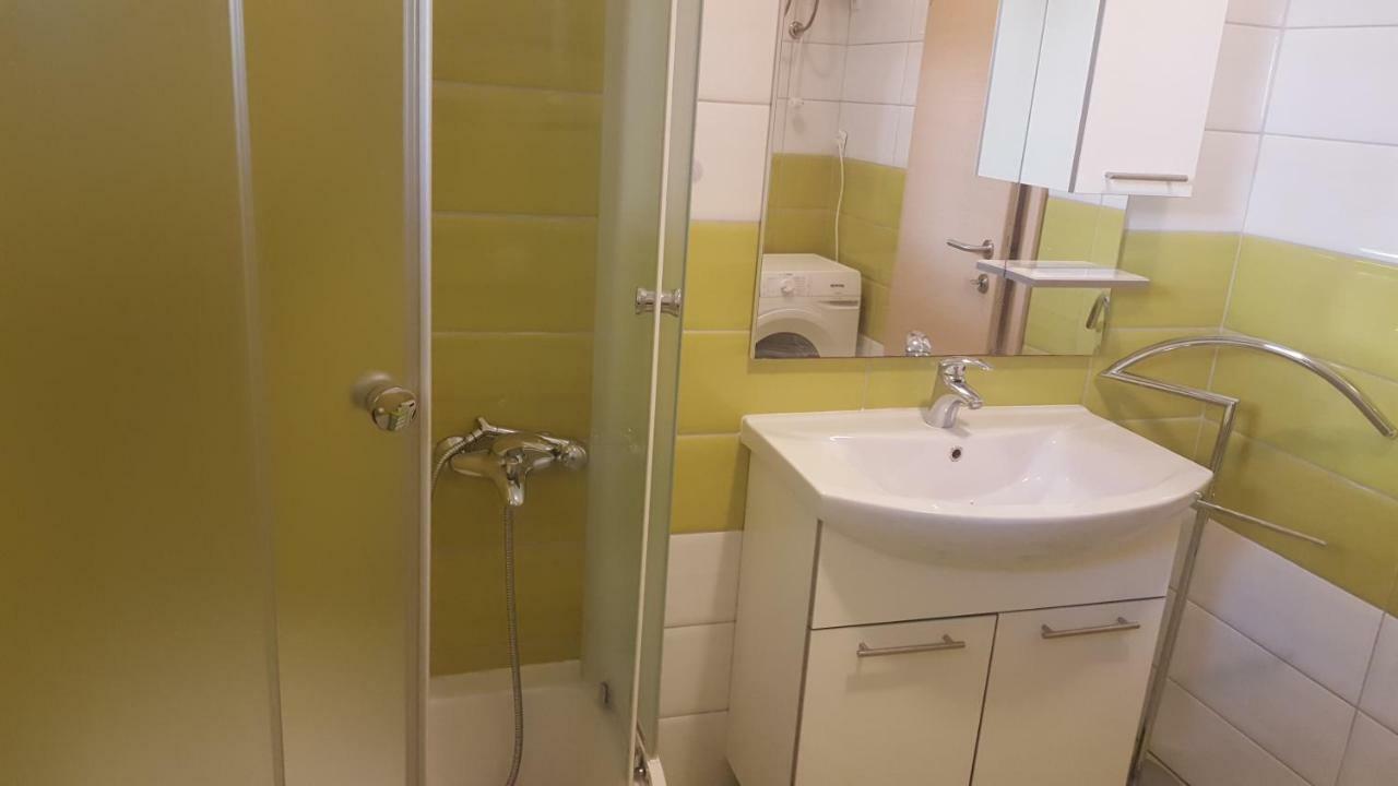 Apartmani Slavica Ραμπ Εξωτερικό φωτογραφία