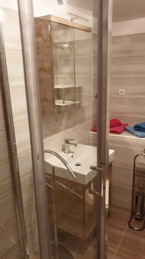 Apartmani Slavica Ραμπ Εξωτερικό φωτογραφία