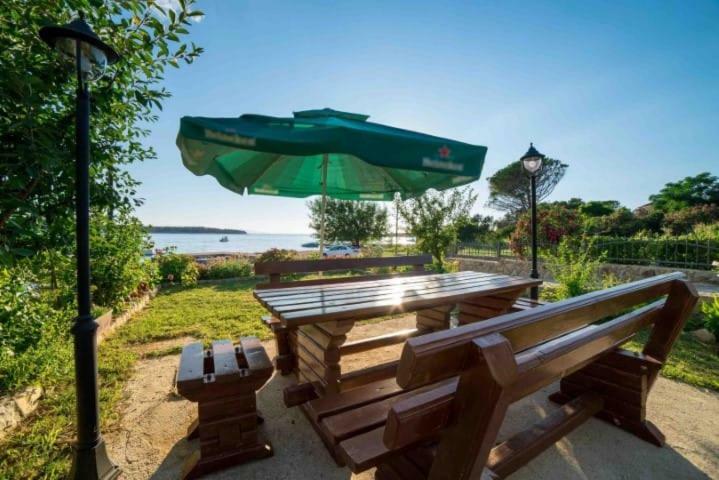 Apartmani Slavica Ραμπ Εξωτερικό φωτογραφία